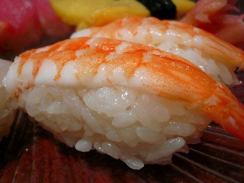 ปั้นหน้ากุ้ง (Ebi nigiri) อาหารญี่ปุ่น