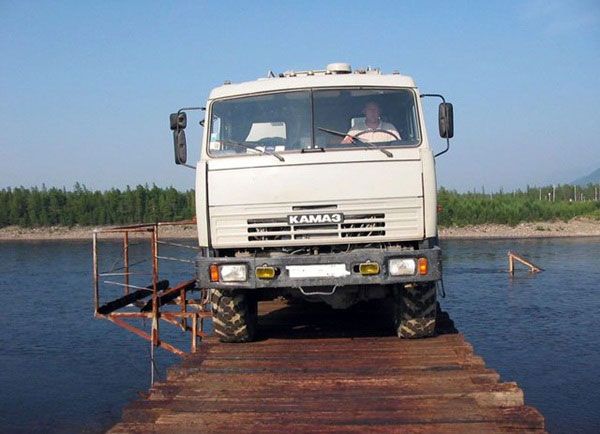 Kuandinsky สะพานข้ามรถในรัสเซีย ที่ทั้งหวาดเสียว และอันตรายที่สุดในโลก